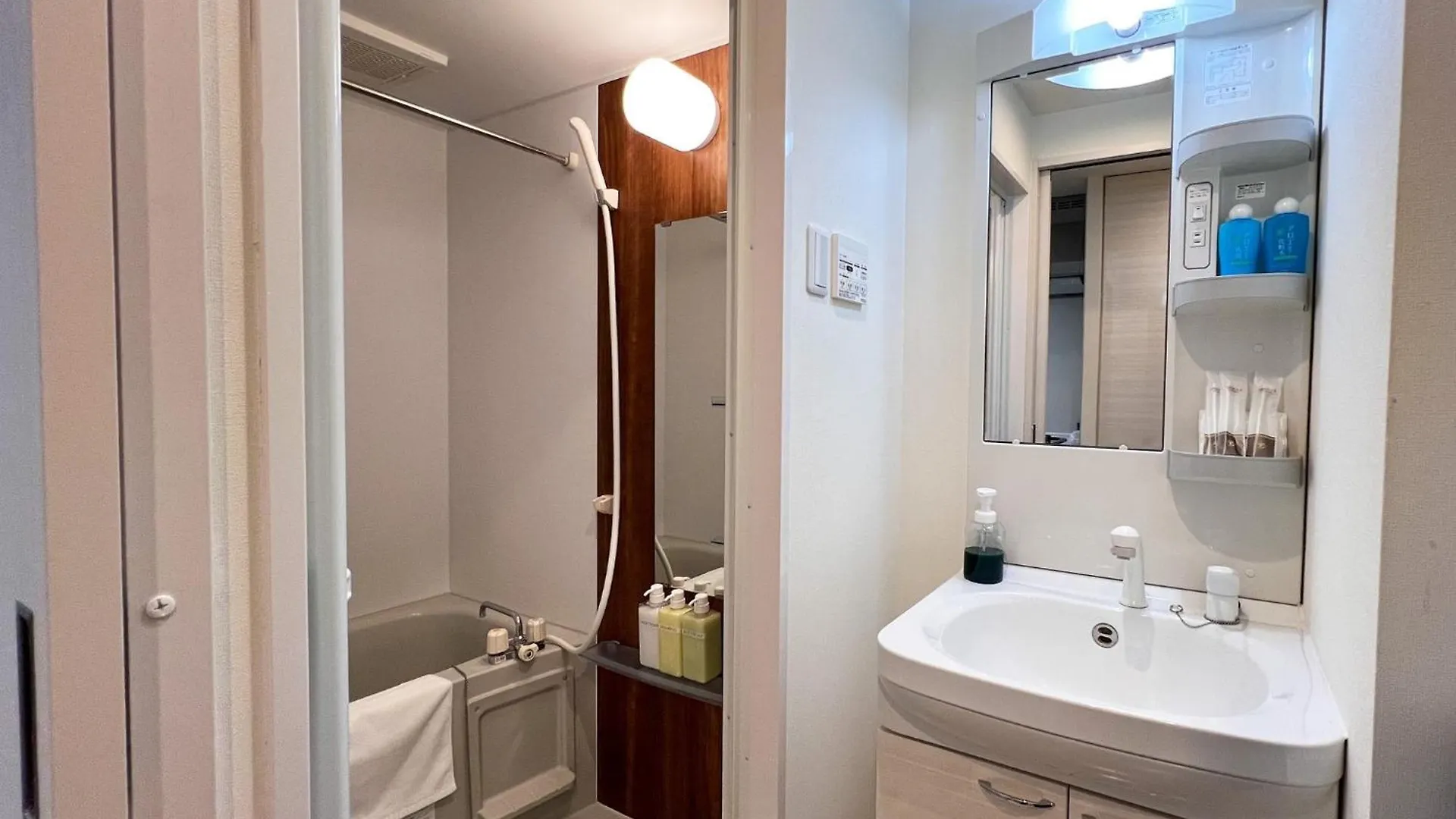 Apartment Lion Heiwa Odori - Vacation Stay 18060 Hiroshima